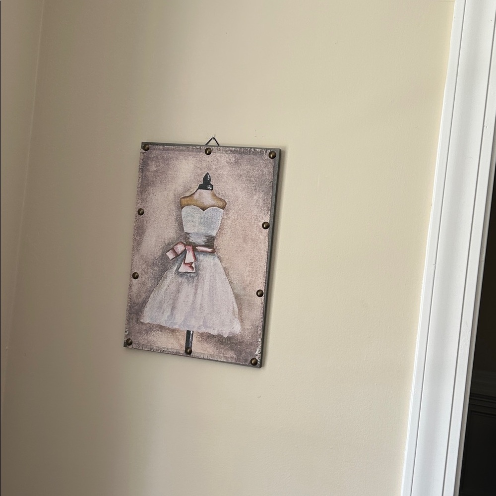 Feminine Decor - Picture 9 of 10